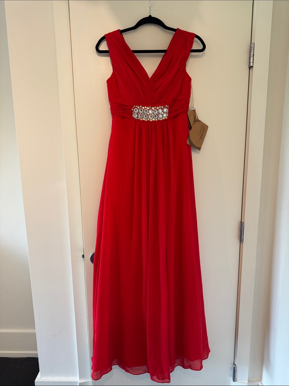 Elegant Red Black Tie Dress with Embellished Waist